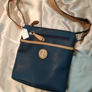 GIANI BERNINI SAFFIANO CROSSBODY NAVY
